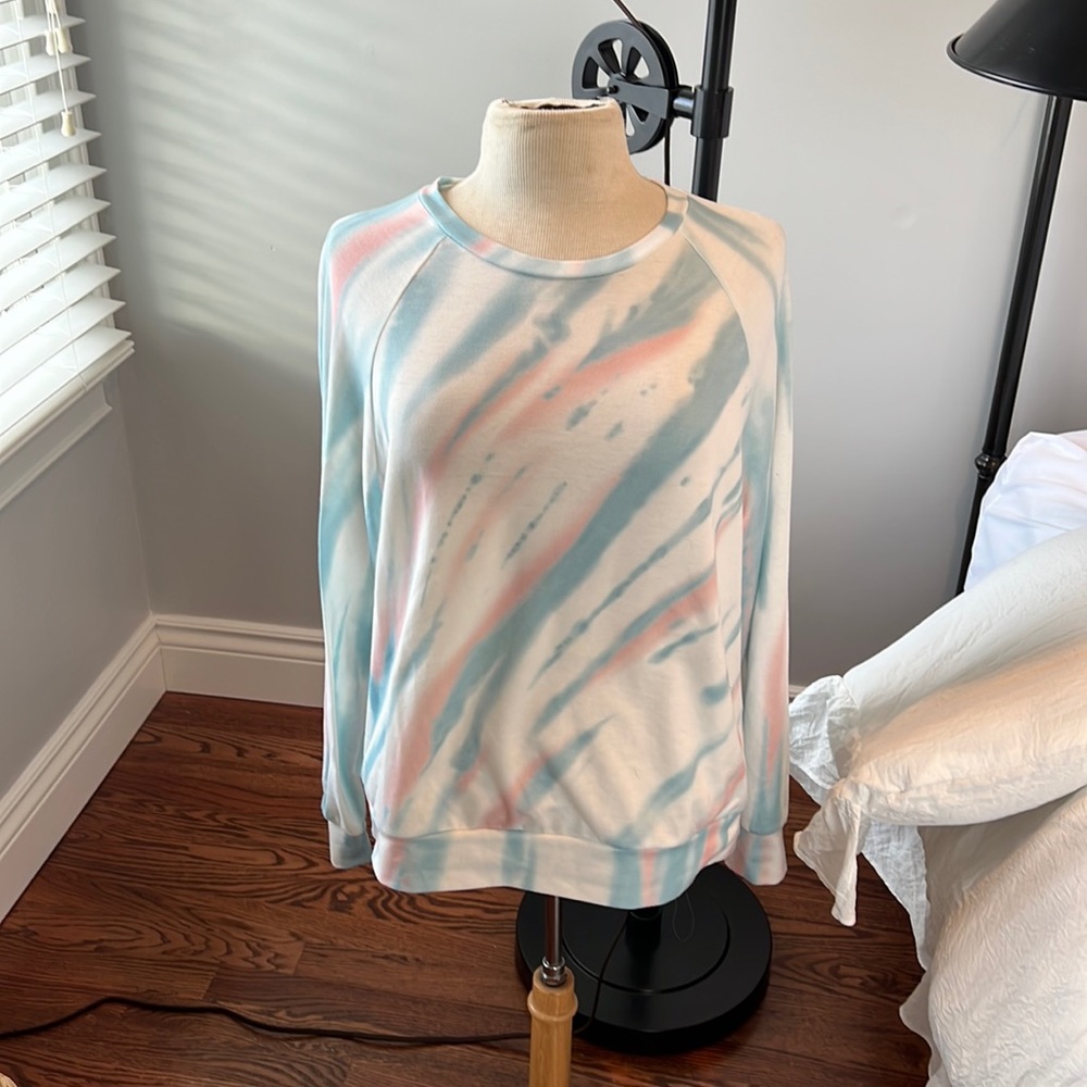 Tie dye long sleeve crew neck